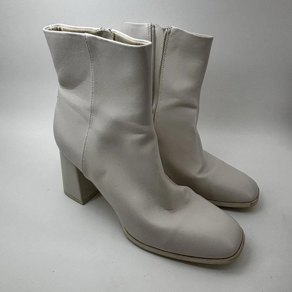 Madden Girl Ankle Boots Size 9.5 Cream Square Toe Block Heel Faux Leather Rubber